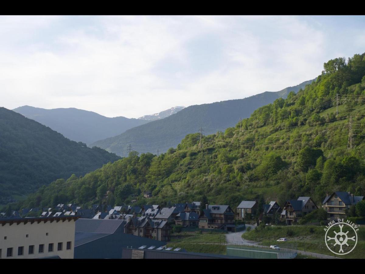 Apartamento AUDETH de Alma de Nieve Vielha Exterior foto