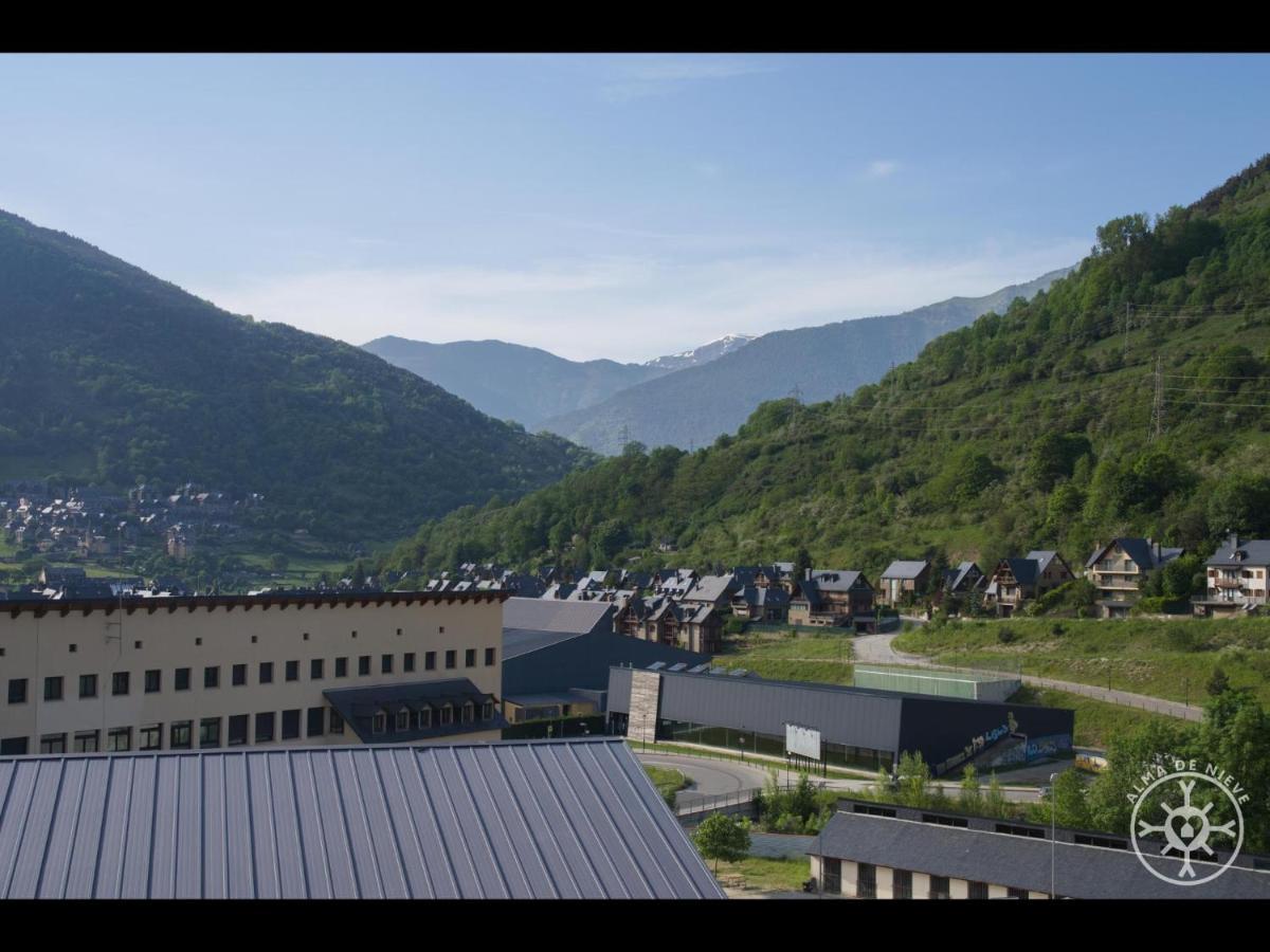Apartamento AUDETH de Alma de Nieve Vielha Exterior foto